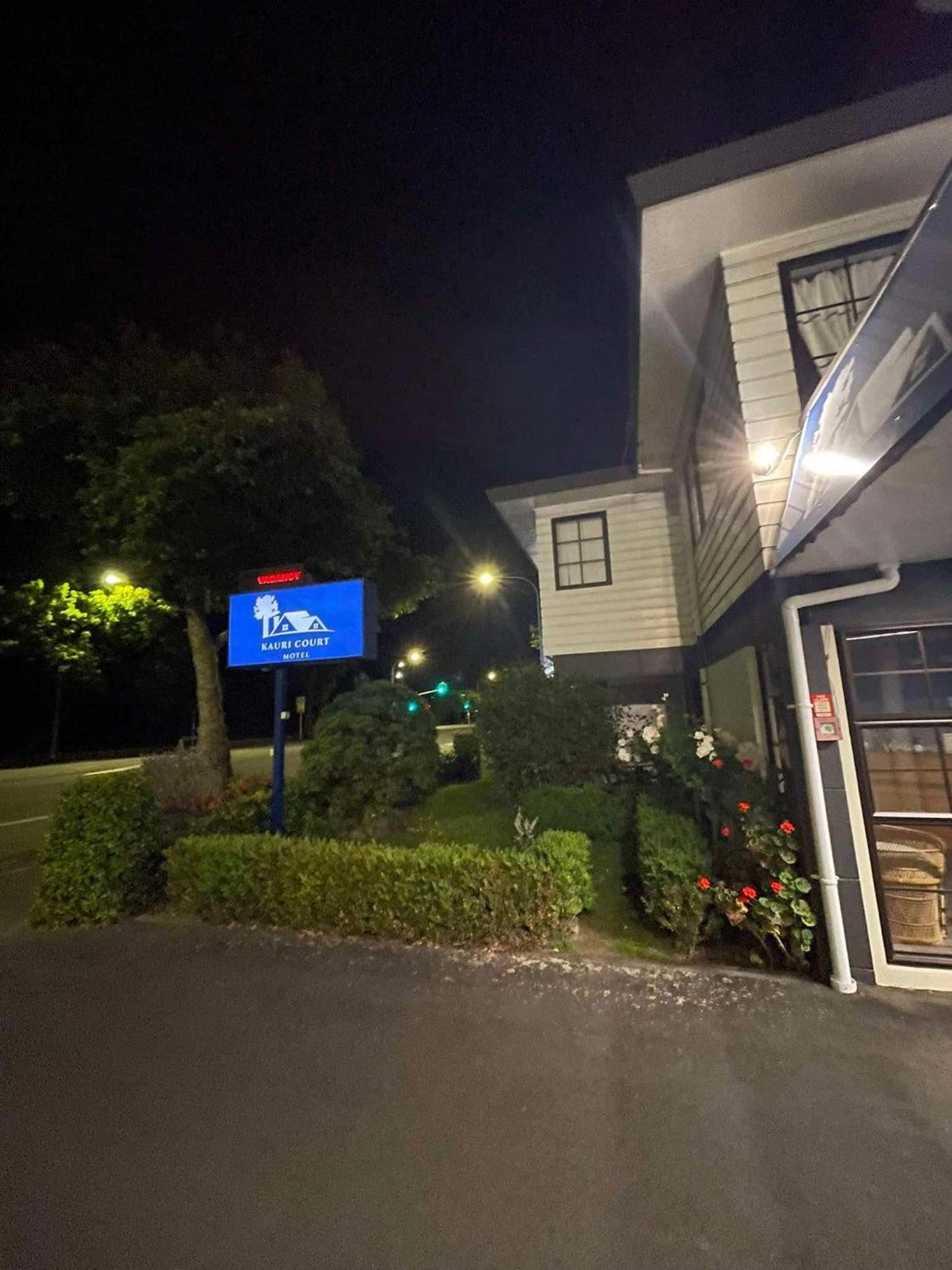 Kauri Court Motel Palmerston North Exterior photo