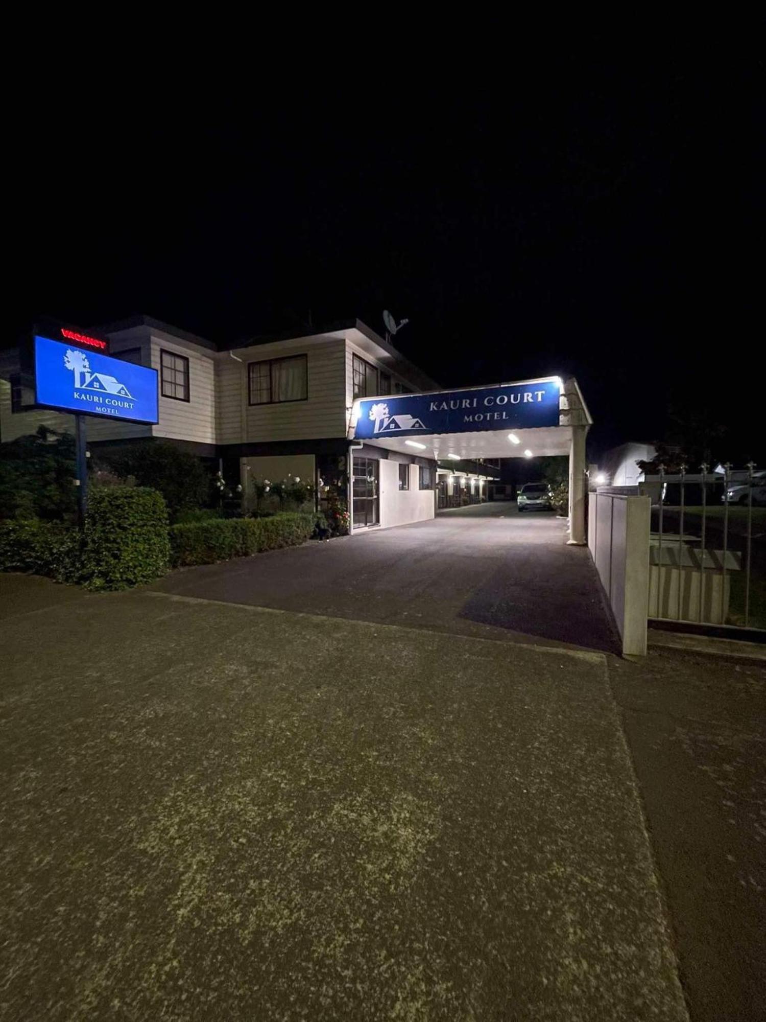 Kauri Court Motel Palmerston North Exterior photo