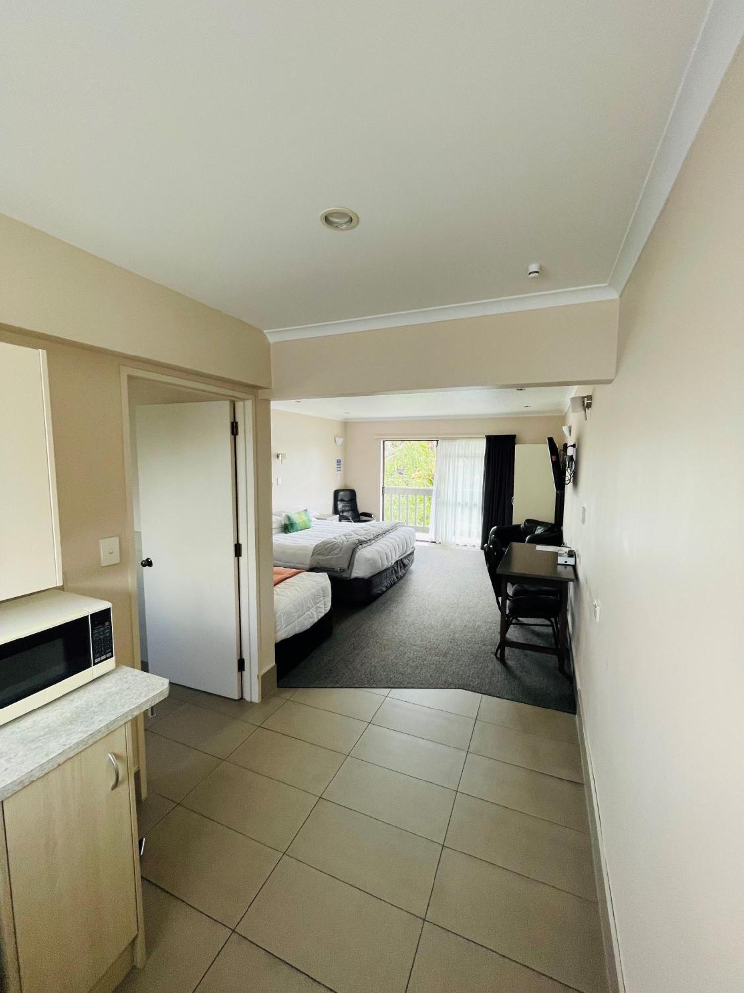 Kauri Court Motel Palmerston North Exterior photo