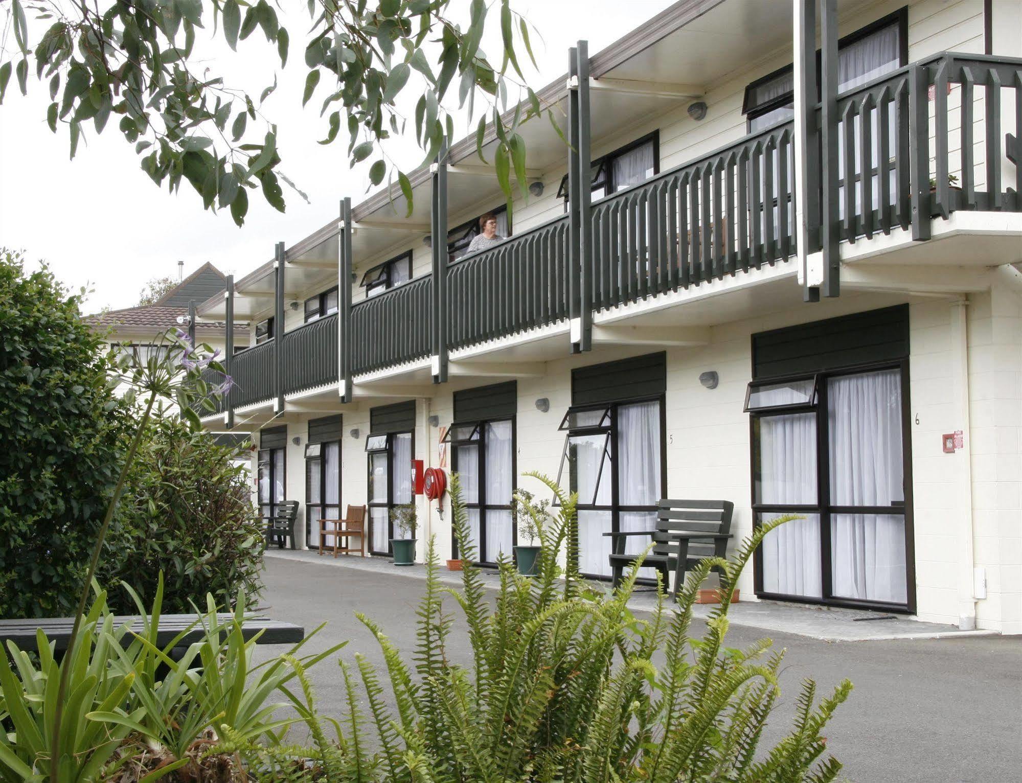 Kauri Court Motel Palmerston North Exterior photo